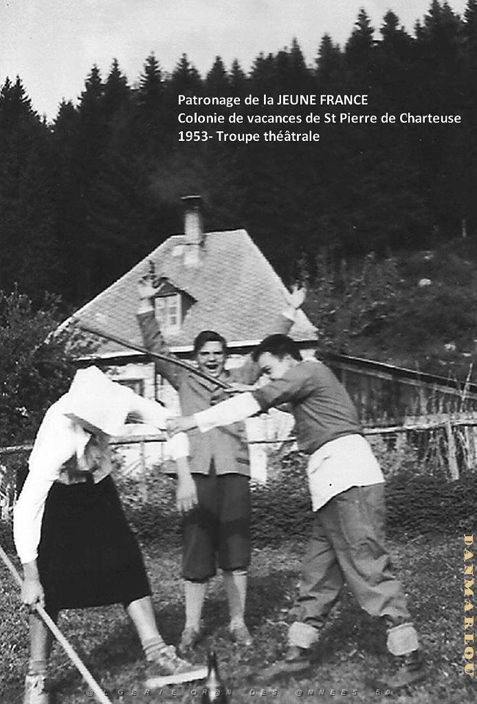 COLO JEUNE FRANCE 1953 troupe theatrale 2.jpg